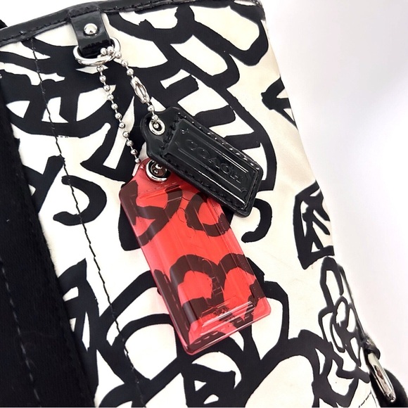 LOOK! Coach Poppy Daisy Graffiti Handbag Coach Poppy Daisy F16583 Purse Tote Bag - Picture 4 of 13